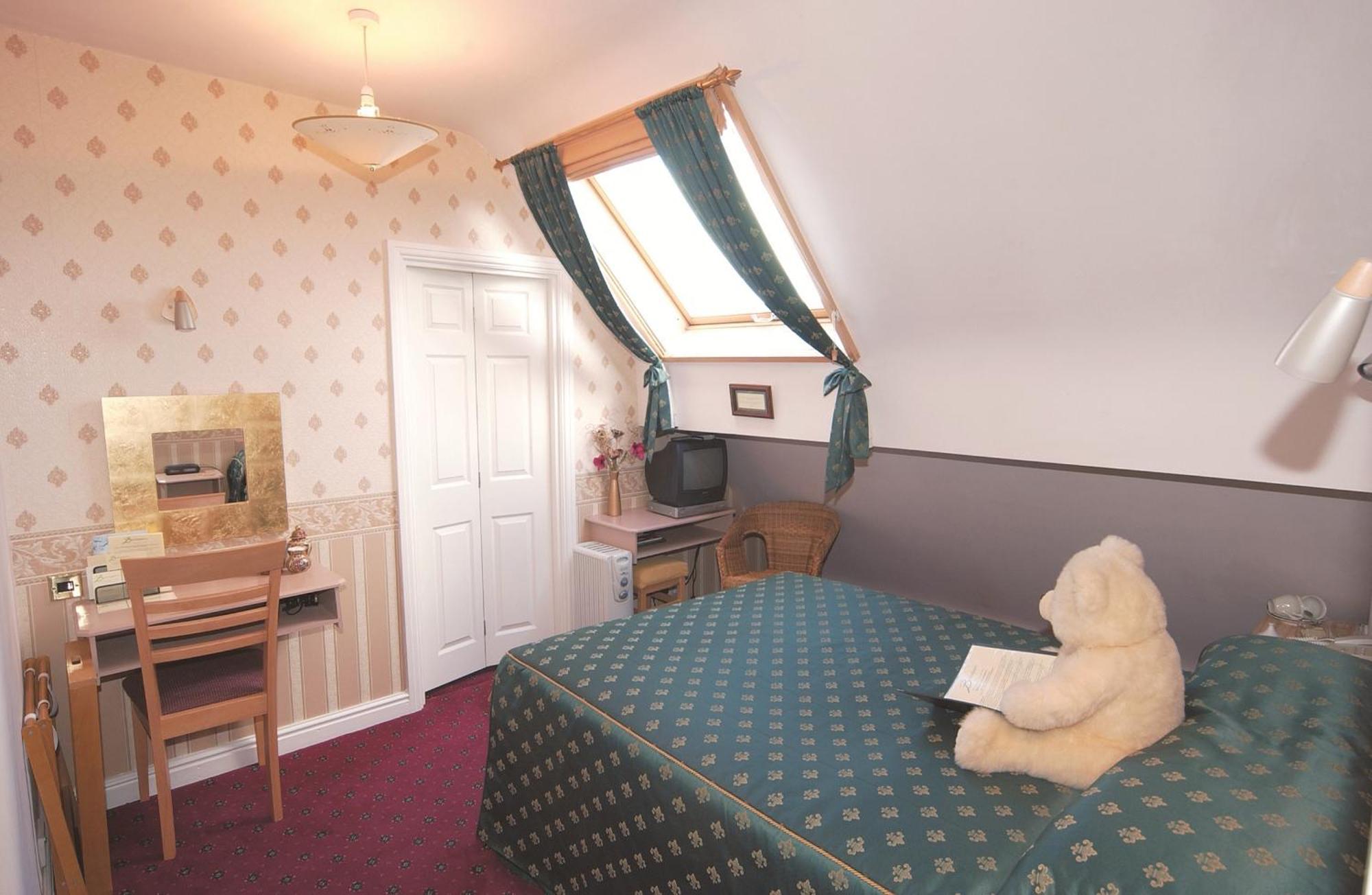 Buckingham'S Hotel Chesterfield Extérieur photo