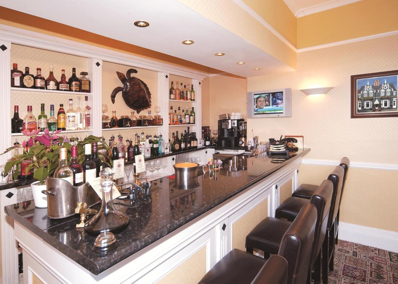 Buckingham'S Hotel Chesterfield Extérieur photo