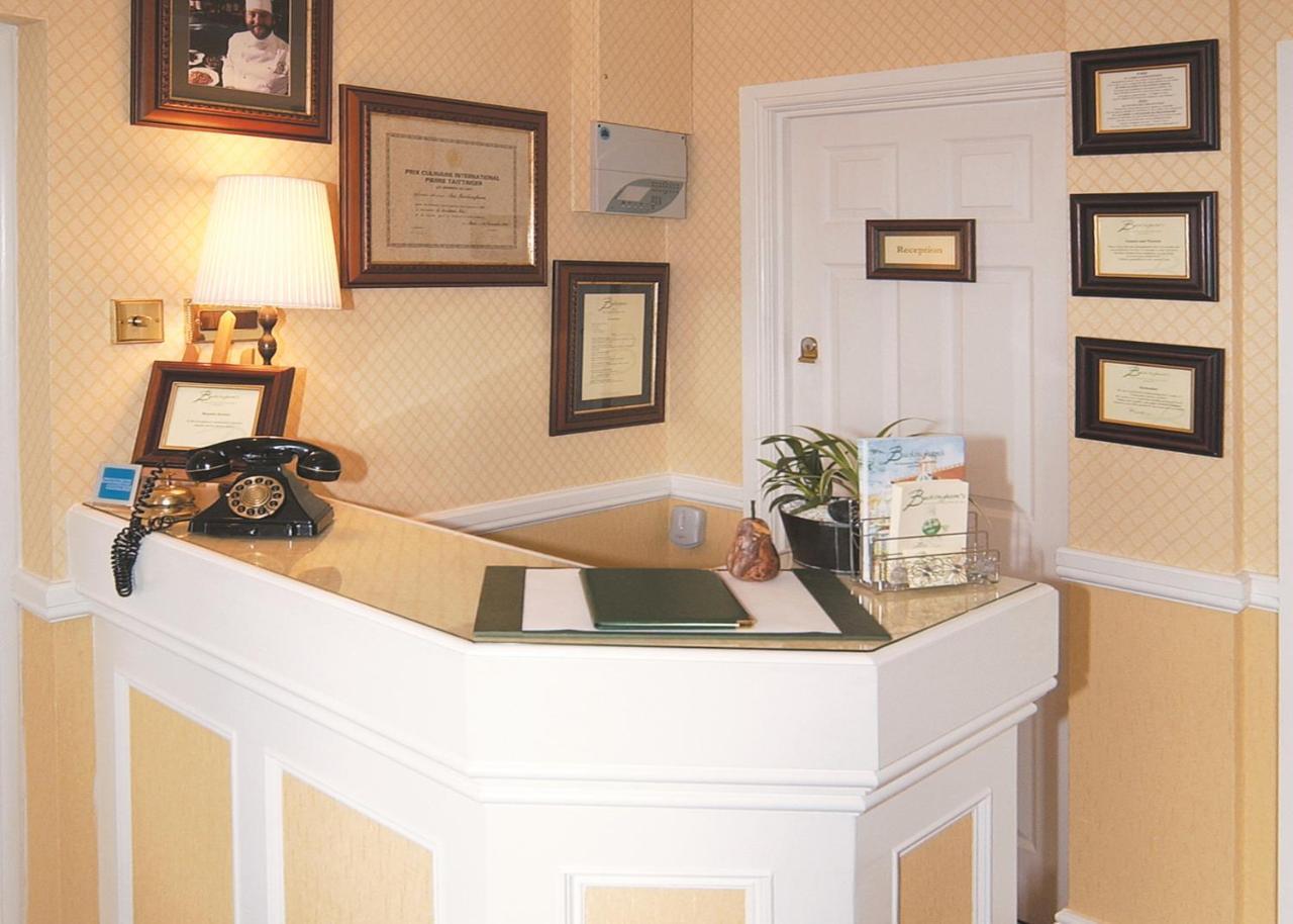 Buckingham'S Hotel Chesterfield Extérieur photo